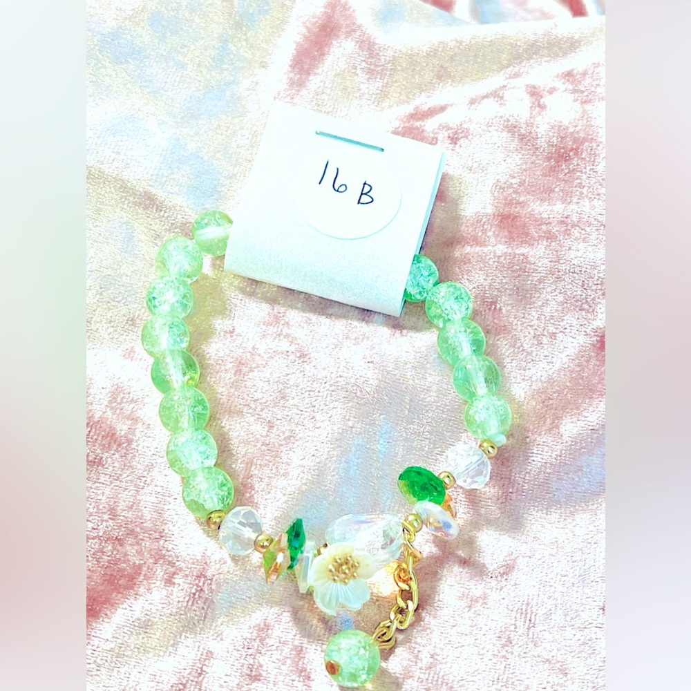 #16B Beaded Bracelet